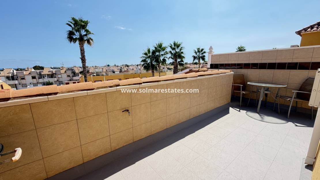 3 bedroom Apartment for sale in Cabo Roig with pool - € 199,995 (Ref: 10098953)
