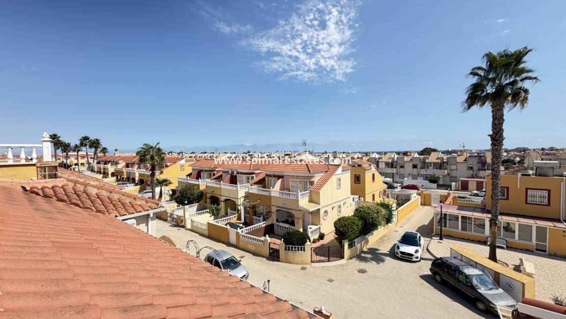 3 bedroom Apartment for sale in Cabo Roig with pool - € 199,995 (Ref: 10098953)