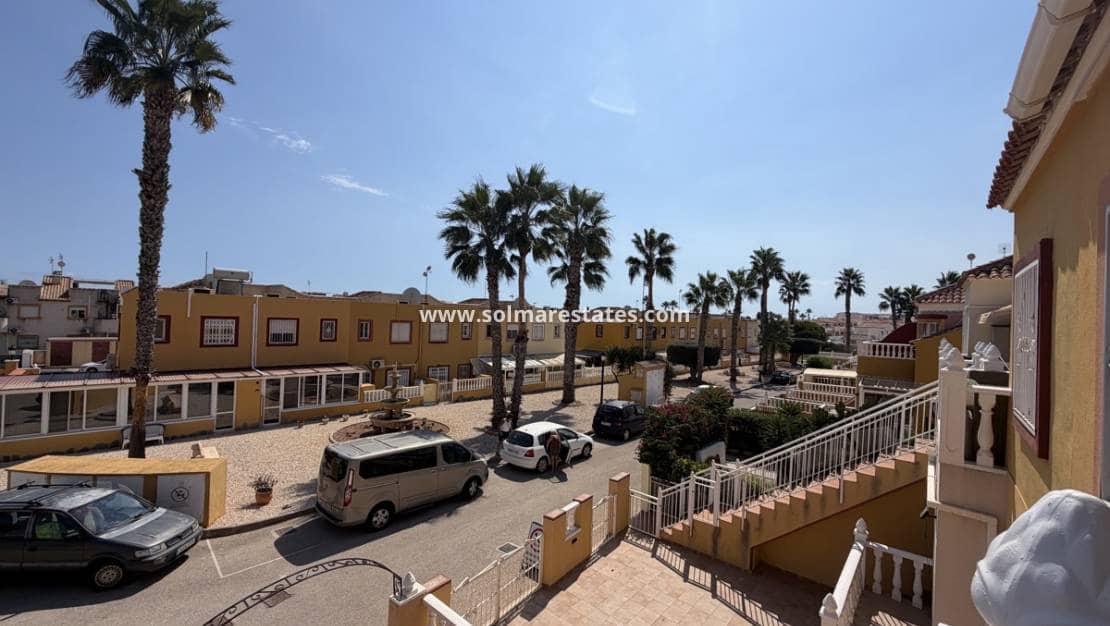 3 bedroom Apartment for sale in Cabo Roig with pool - € 199,995 (Ref: 10098953)