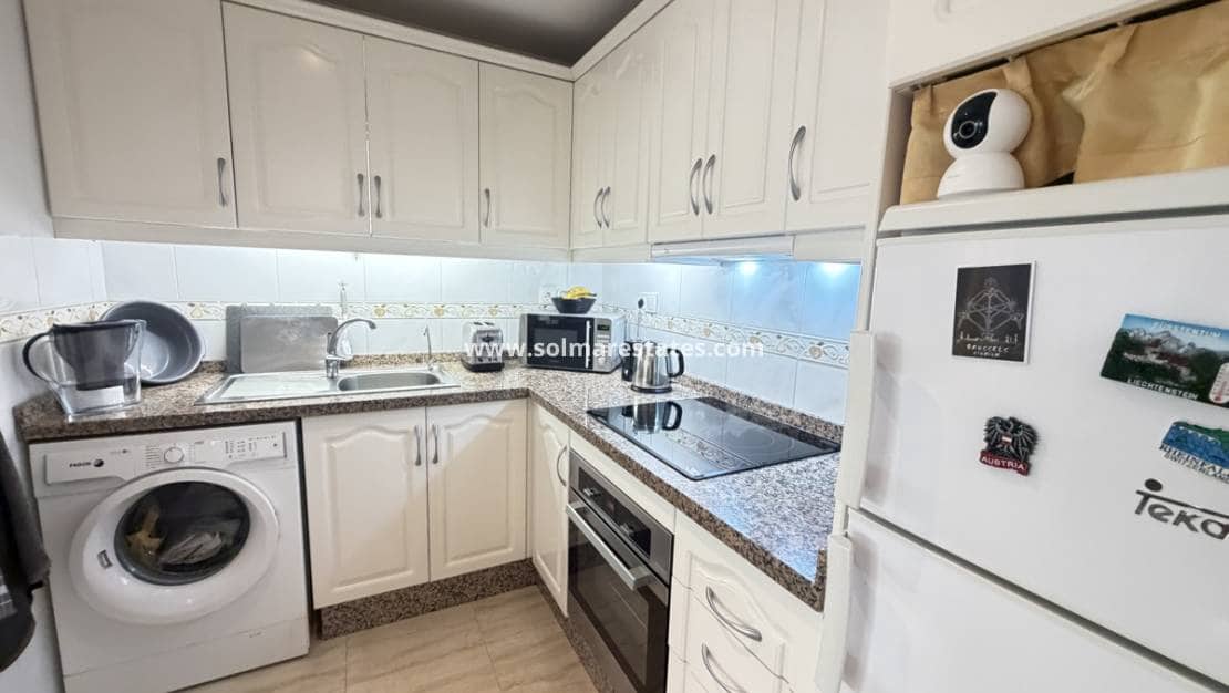 2 soverom Leilighet til salgs i Villamartin med svømmebasseng - € 219 000 (Ref: 10098954)