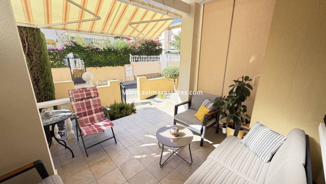 2 soverom Leilighet til salgs i Villamartin med svømmebasseng - € 219 000 (Ref: 10098954)