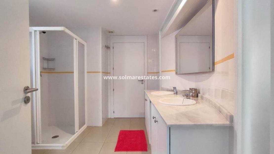 2 makuuhuone Huoneisto myytävänä paikassa Playa Flamenca mukana uima-altaan - 225 000 € (Ref: 10103518)