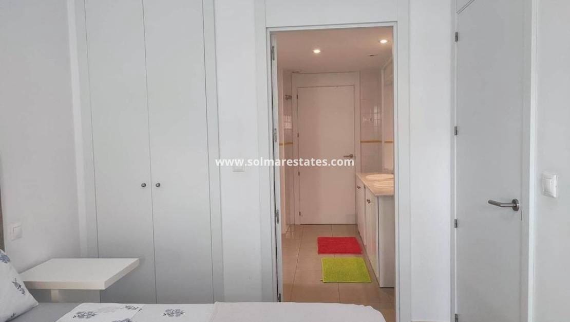 2 makuuhuone Huoneisto myytävänä paikassa Playa Flamenca mukana uima-altaan - 225 000 € (Ref: 10103518)