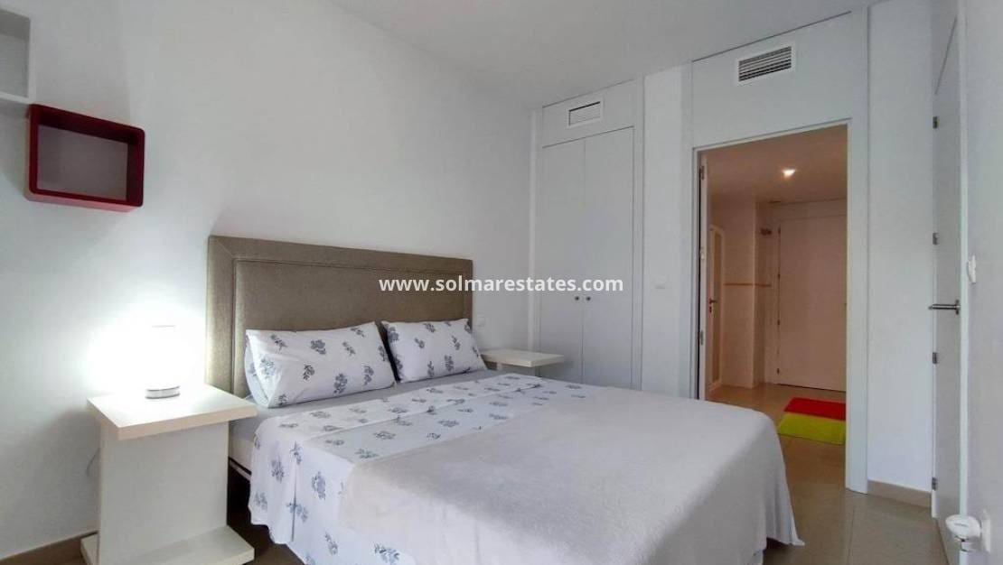 2 makuuhuone Huoneisto myytävänä paikassa Playa Flamenca mukana uima-altaan - 225 000 € (Ref: 10103518)