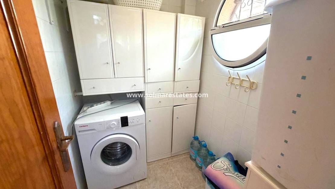 3 quarto Moradia para venda em Villamartin com piscina - 369 000 € (Ref: 10104285)