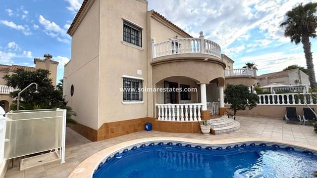 3 quarto Moradia para venda em Villamartin, Orihuela com piscina - 369 000 € (Ref: 10104285)