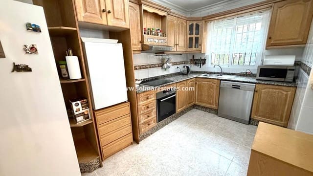 3 quarto Moradia para venda em Villamartin, Orihuela com piscina - 369 000 € (Ref: 10104285)