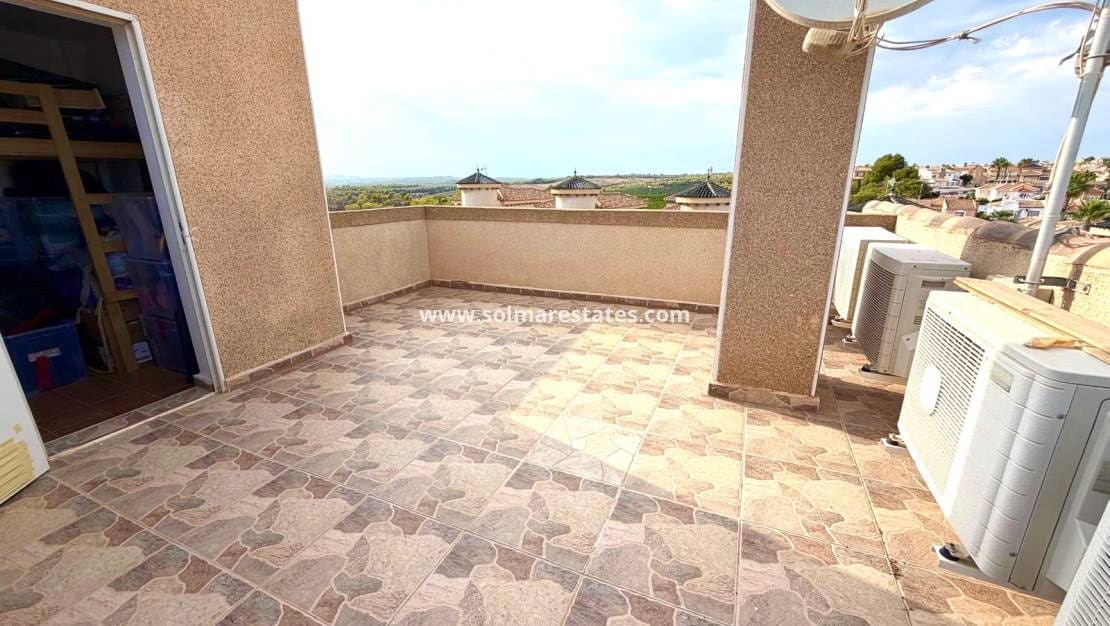 3 quarto Moradia para venda em Villamartin com piscina - 369 000 € (Ref: 10104285)