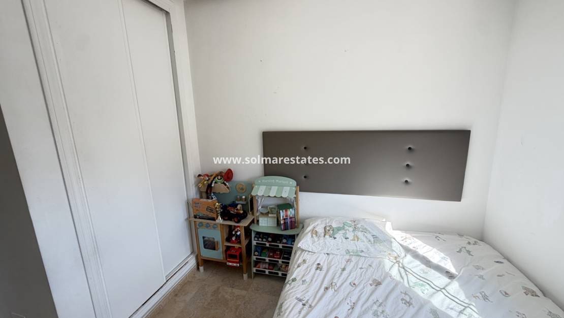2 sovrum Lägenhet till salu i Cabo Roig med pool - 205 000 € (Ref: 10104286)