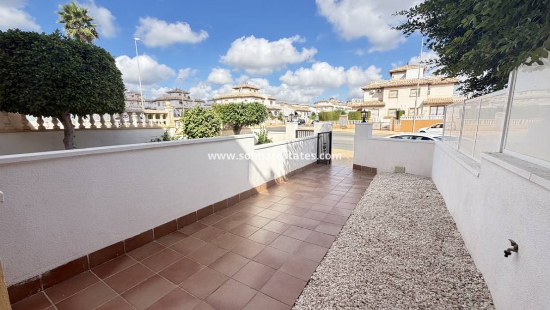 2 sovrum Lägenhet till salu i Cabo Roig med pool - 205 000 € (Ref: 10104286)