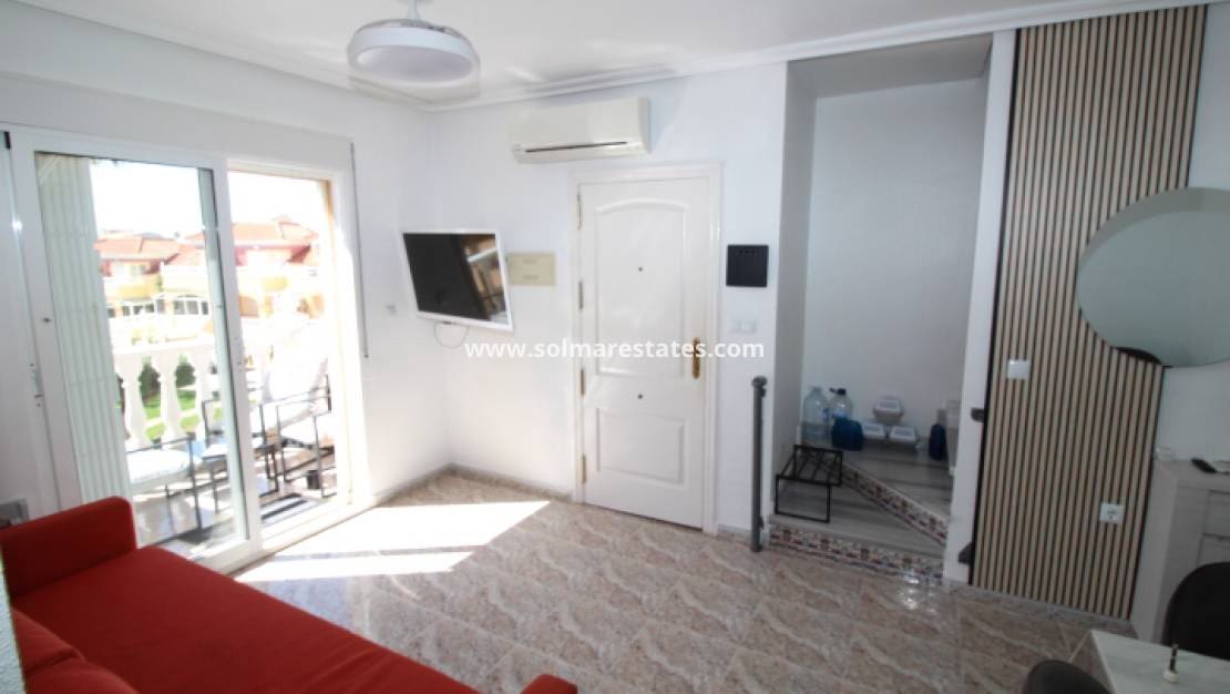 2 sovrum Lägenhet till salu i Cabo Roig med pool - 169 000 € (Ref: 10104287)