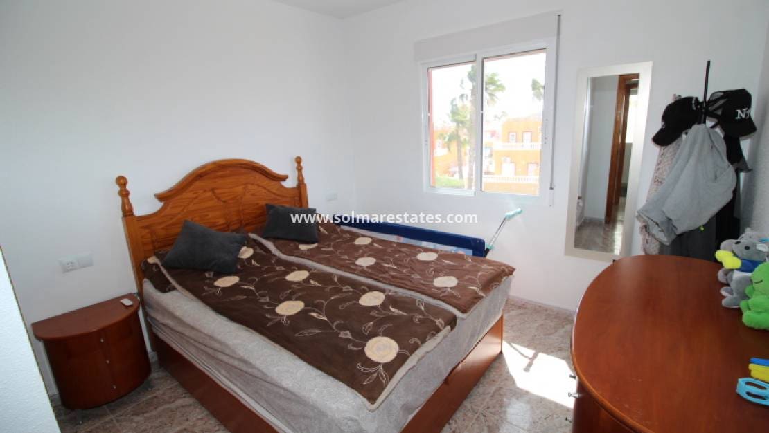 2 sovrum Lägenhet till salu i Cabo Roig med pool - 169 000 € (Ref: 10104287)