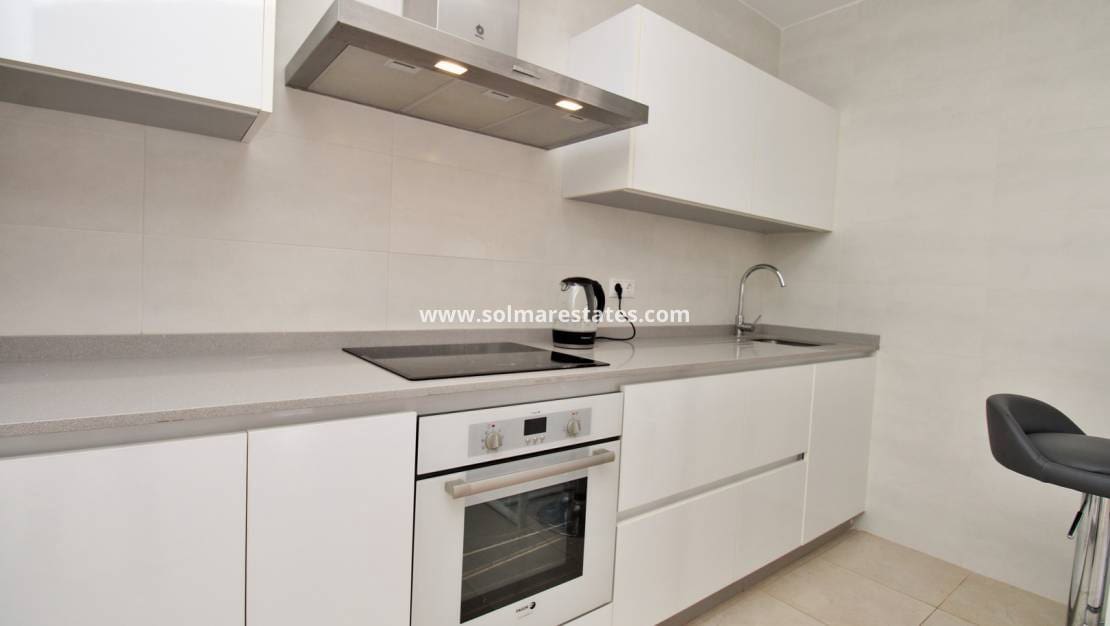 4 sovrum Villa till salu i Villamartin med pool garage - 379 995 € (Ref: 10111852)