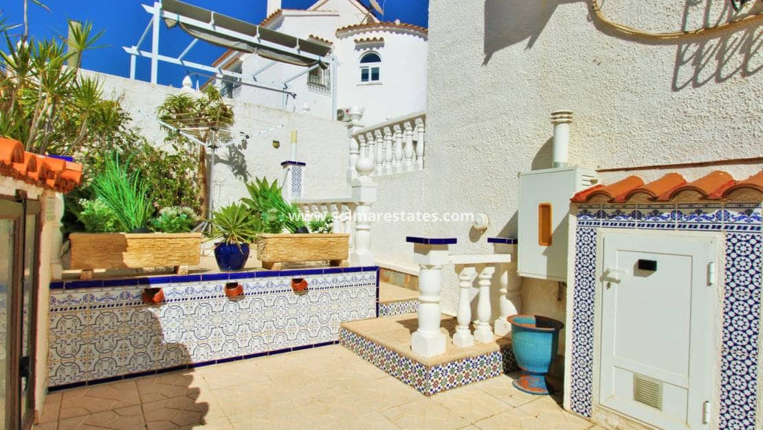 4 sovrum Villa till salu i Villamartin med pool garage - 379 995 € (Ref: 10111852)