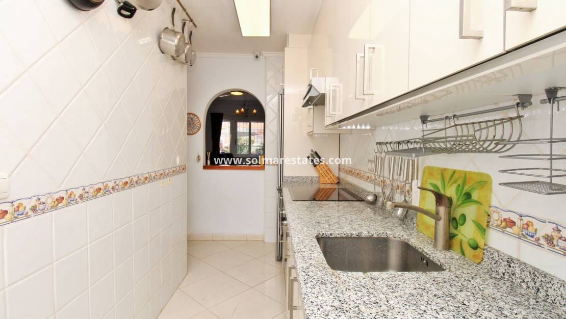 3 camera da letto Villa in vendita in Playa Flamenca con piscina garage - 259.950 € (Rif: 10111853)