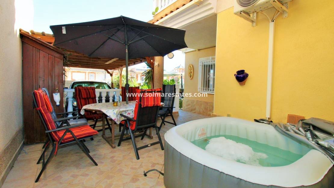3 camera da letto Villa in vendita in Playa Flamenca con piscina garage - 259.950 € (Rif: 10111853)