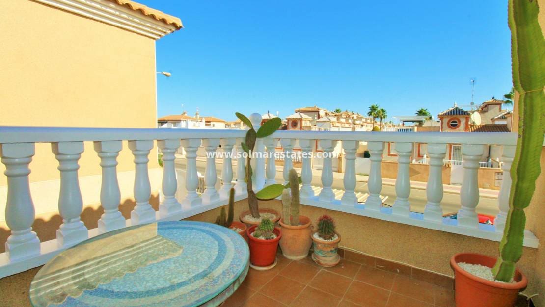 3 camera da letto Villa in vendita in Playa Flamenca con piscina garage - 259.950 € (Rif: 10111853)