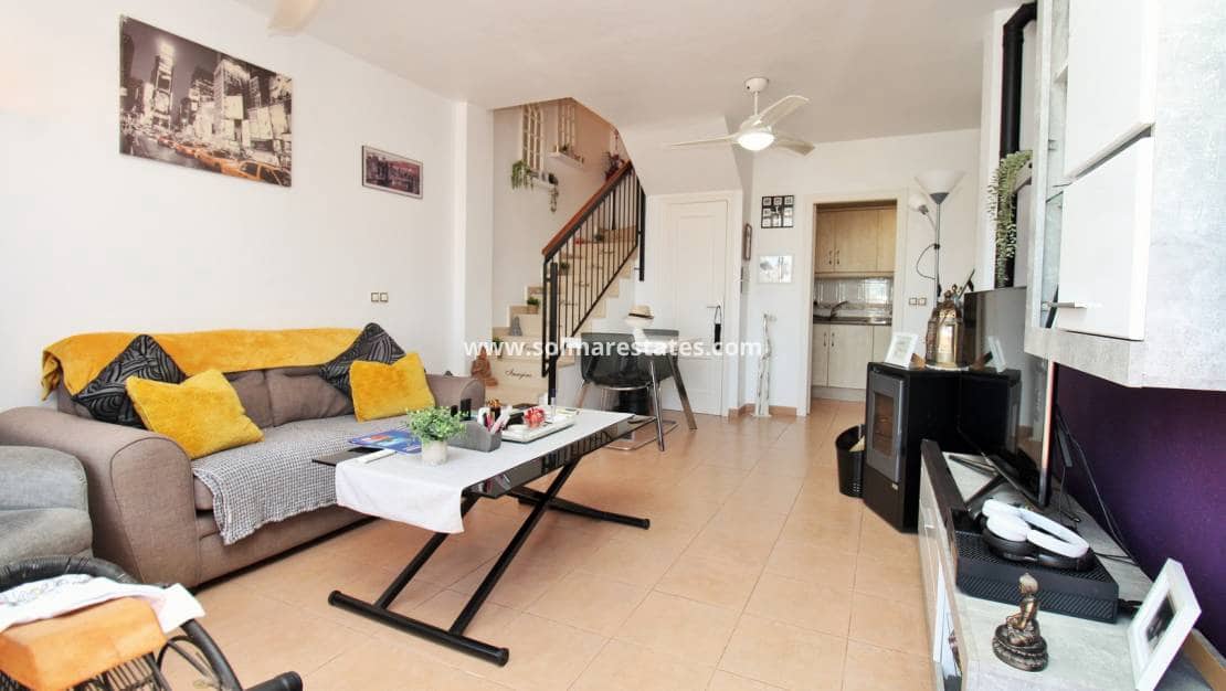 3 sovrum Radhus till salu i Villamartin med pool garage - 199 950 € (Ref: 10111854)