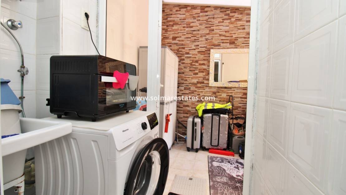 3 sovrum Radhus till salu i Villamartin med pool garage - 199 950 € (Ref: 10111854)