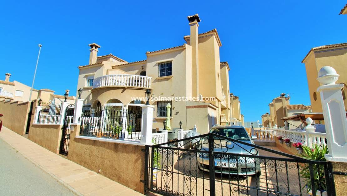 3 Zimmer Reihenhaus zu verkaufen in Villamartin mit Pool Garage - 229.950 € (Ref: 10111855)