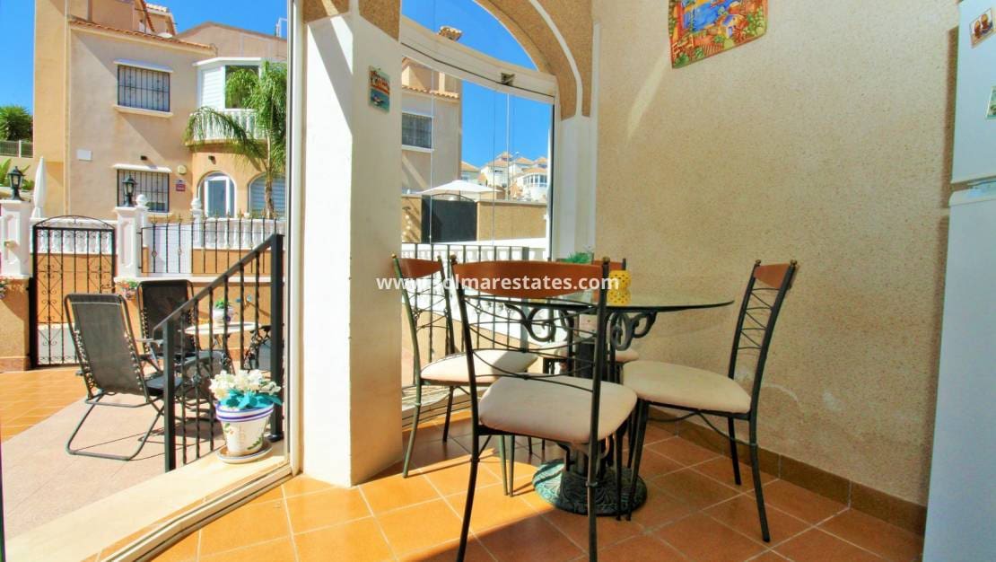 3 Zimmer Reihenhaus zu verkaufen in Villamartin mit Pool Garage - 229.950 € (Ref: 10111855)