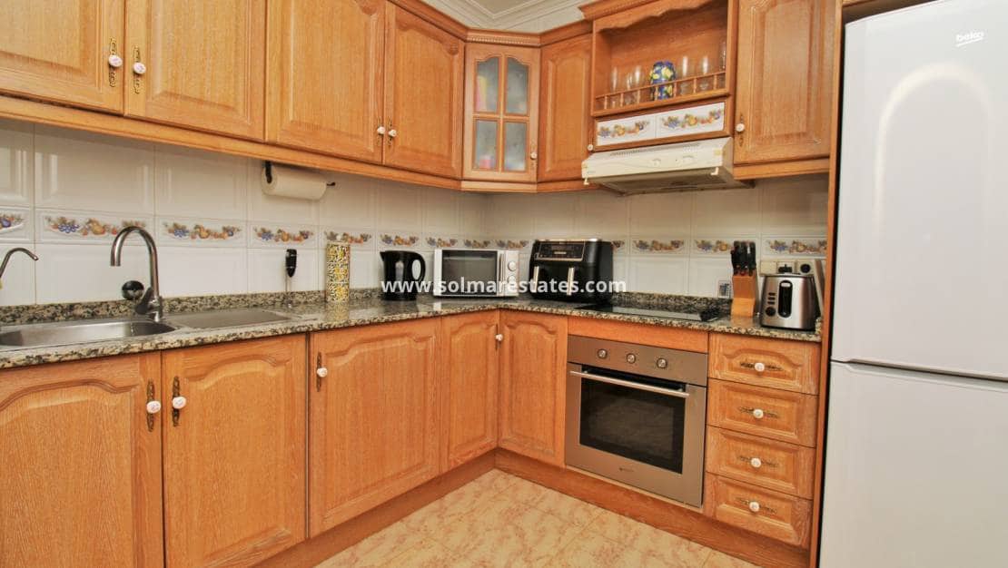 3 Zimmer Reihenhaus zu verkaufen in Villamartin mit Pool Garage - 229.950 € (Ref: 10111855)