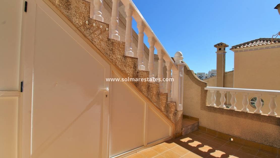 3 Zimmer Reihenhaus zu verkaufen in Villamartin mit Pool Garage - 229.950 € (Ref: 10111855)