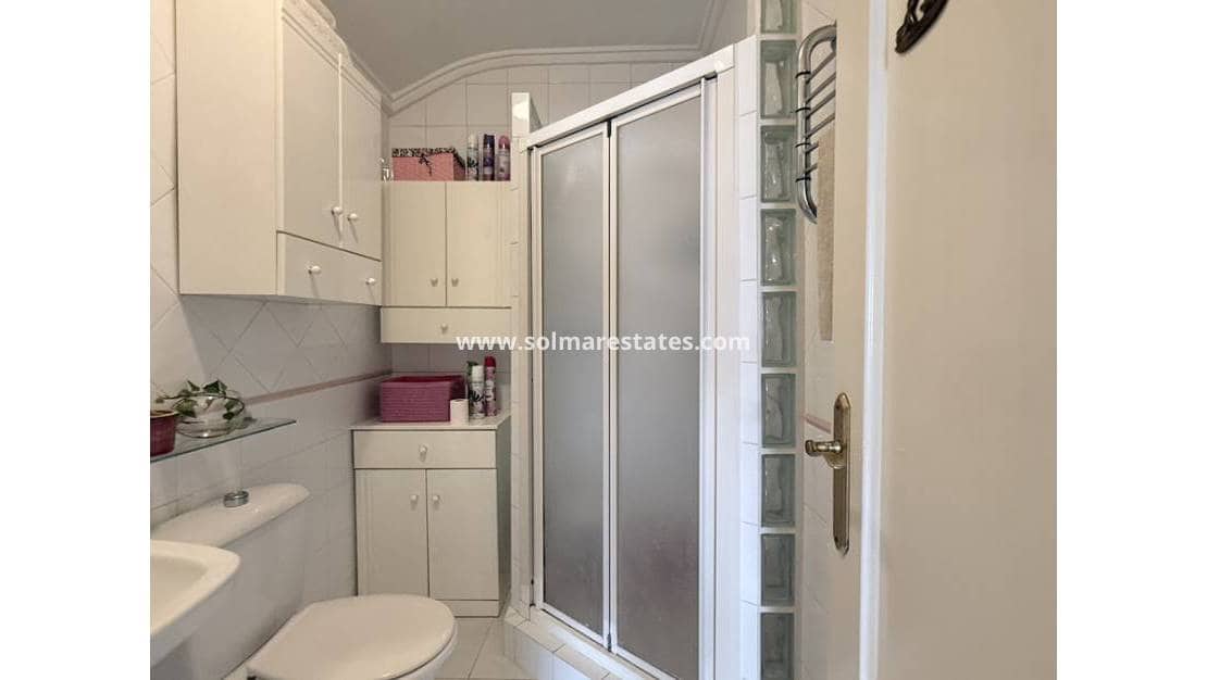 2 Zimmer Reihenhaus zu verkaufen in La Florida mit Pool Garage - 189.900 € (Ref: 10113270)