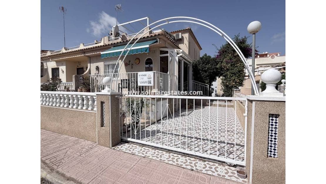 2 Zimmer Reihenhaus zu verkaufen in La Florida mit Pool Garage - 189.900 € (Ref: 10113270)