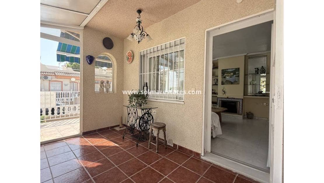 2 Zimmer Reihenhaus zu verkaufen in La Florida mit Pool Garage - 189.900 € (Ref: 10113270)