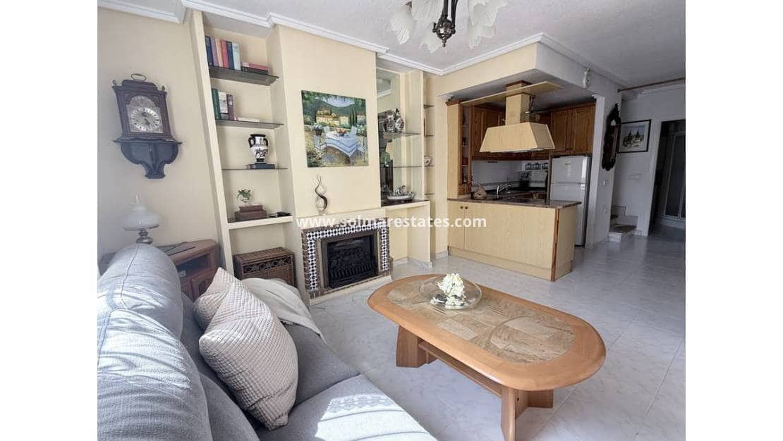 2 Zimmer Reihenhaus zu verkaufen in La Florida mit Pool Garage - 189.900 € (Ref: 10113270)