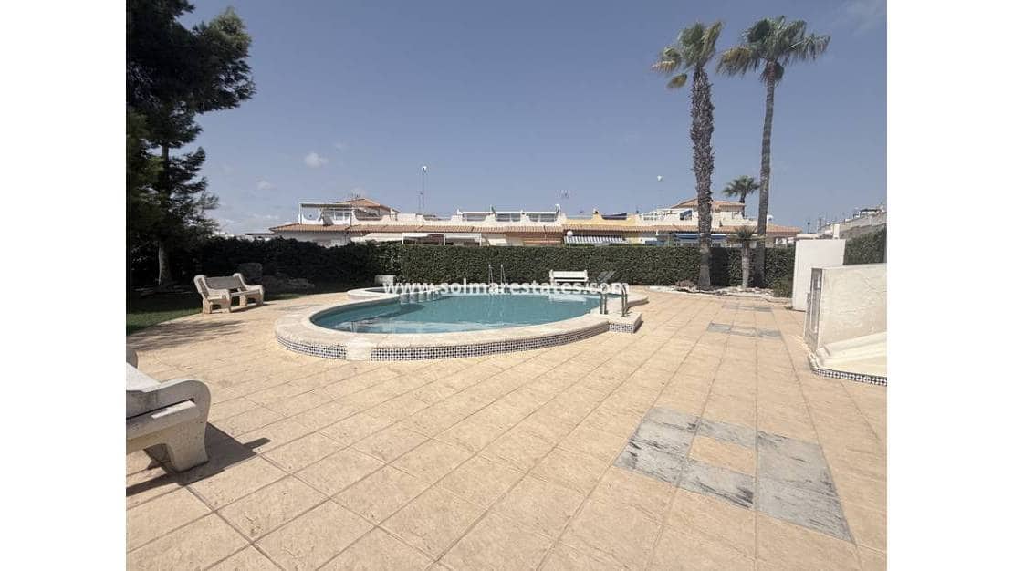 2 Zimmer Reihenhaus zu verkaufen in La Florida mit Pool Garage - 189.900 € (Ref: 10113270)