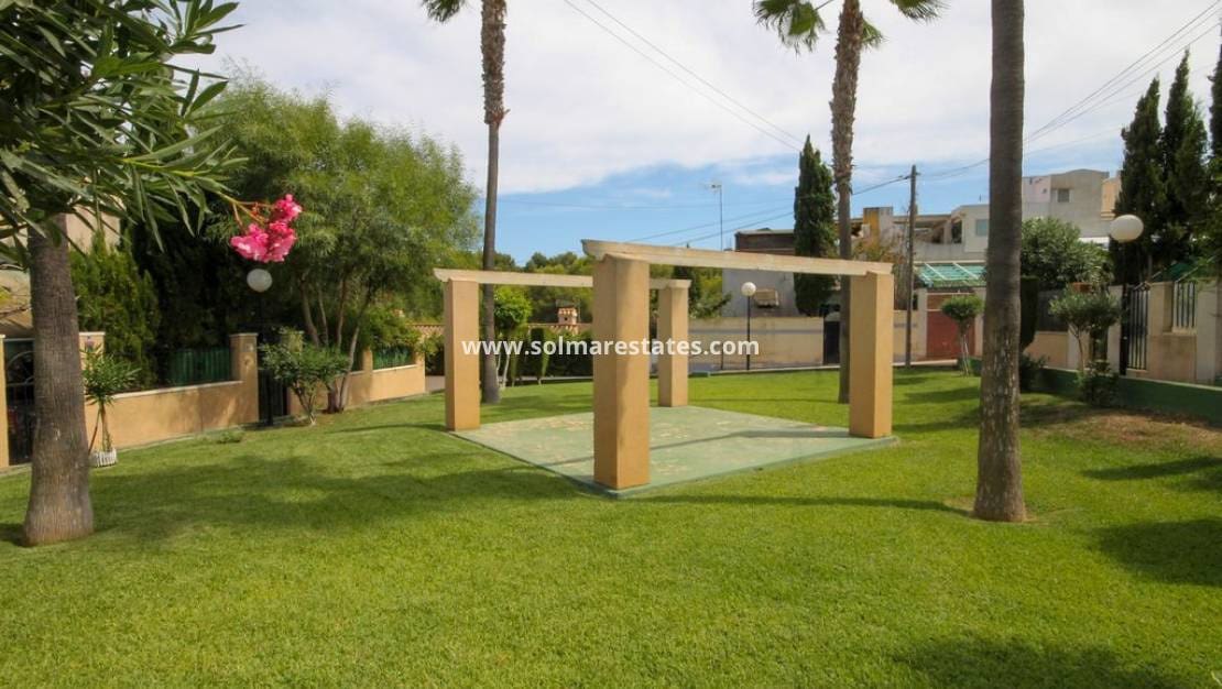 2 Zimmer Doppelhaus zu verkaufen in Los Balcones mit Pool - 155.000 € (Ref: 10116013)