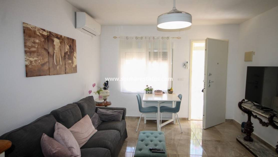 2 Zimmer Doppelhaus zu verkaufen in Los Balcones mit Pool - 155.000 € (Ref: 10116013)