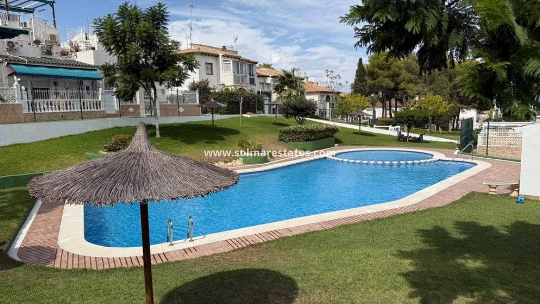 2 Zimmer Doppelhaus zu verkaufen in Los Balcones mit Pool - 155.000 € (Ref: 10116013)