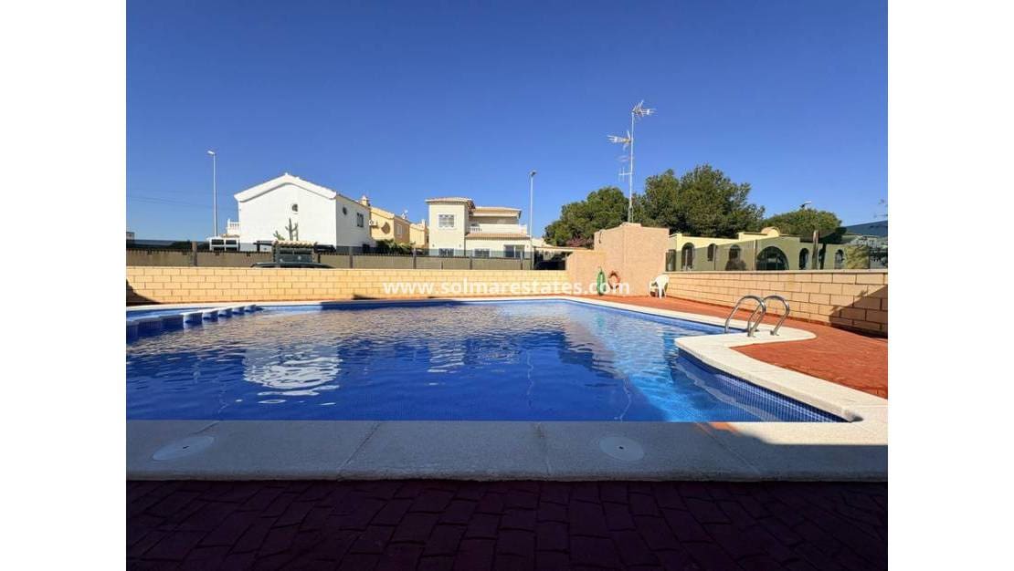 2 sypialnia Apartament na sprzedaż w Campoamor z basenem - 193 900 € (Ref: 10116014)
