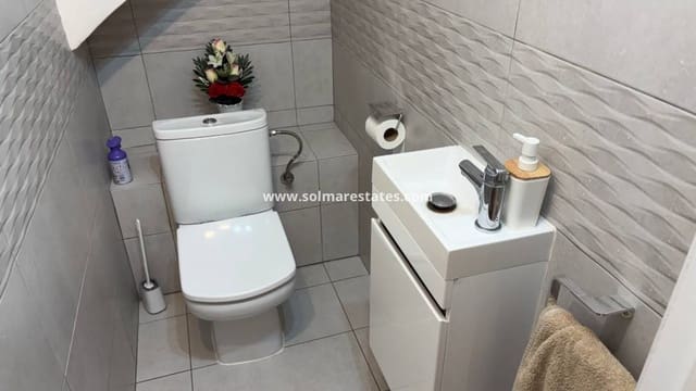 3 slaapkamer Huis te koop in La Zenia, Orihuela met garage - € 329.950 (Ref: 10120761)