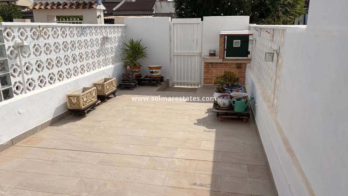 3 slaapkamer Huis te koop in La Zenia met garage - € 329.950 (Ref: 10120761)