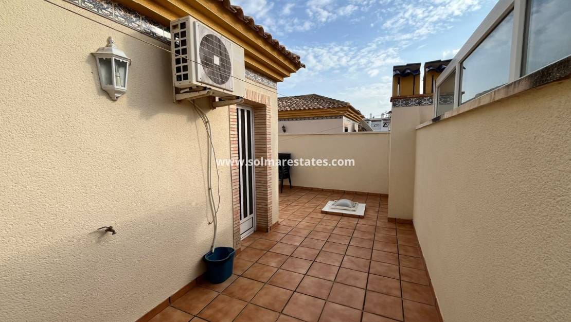 3 sovrum Semi-fristående Villa till salu i Villamartin med pool - 224 950 € (Ref: 10120887)