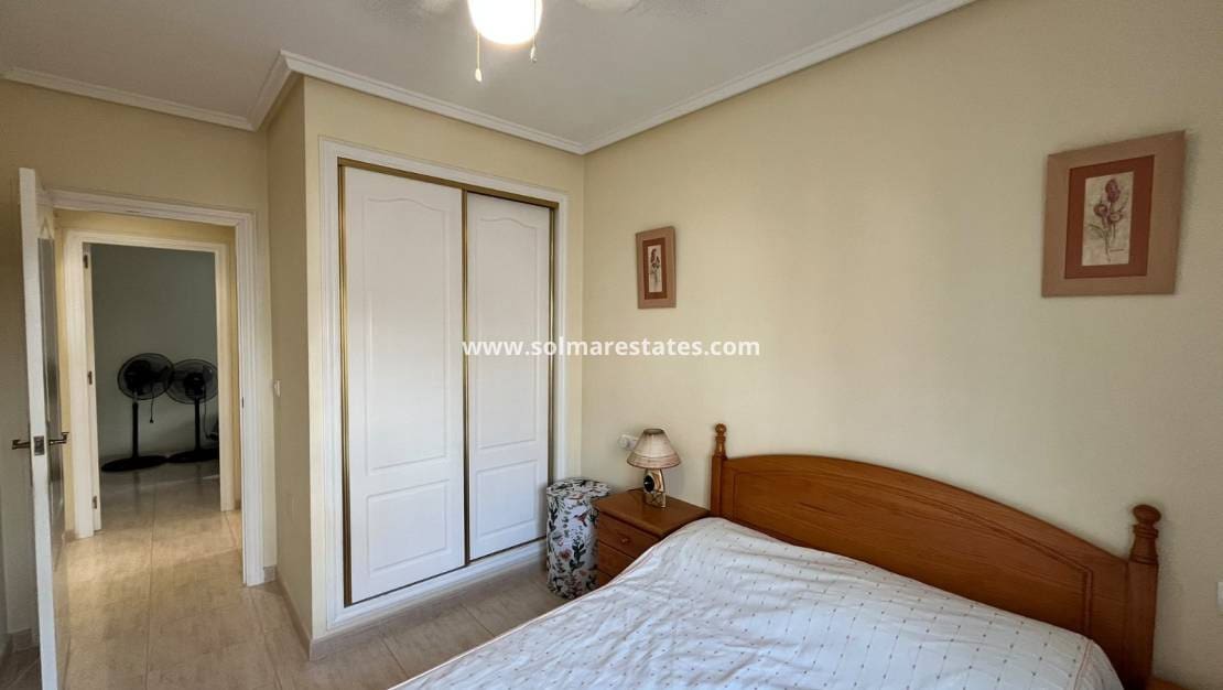 3 sovrum Semi-fristående Villa till salu i Villamartin med pool - 224 950 € (Ref: 10120887)
