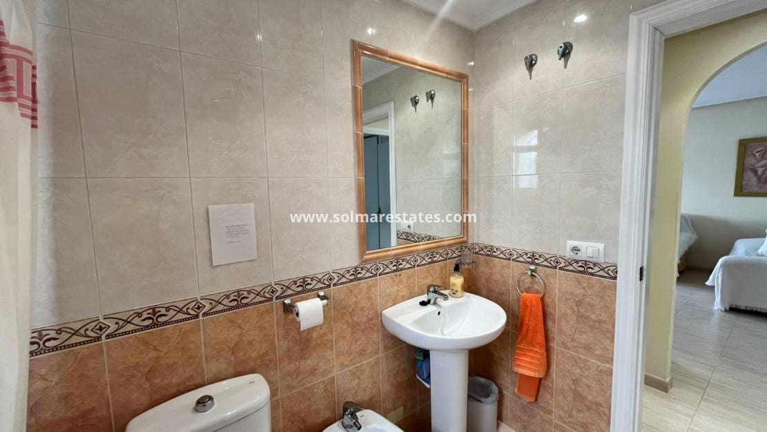 3 sovrum Semi-fristående Villa till salu i Villamartin med pool - 224 950 € (Ref: 10120887)