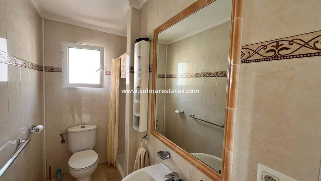 3 sovrum Semi-fristående Villa till salu i Villamartin med pool - 224 950 € (Ref: 10120887)