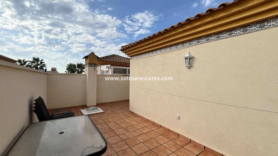 3 sovrum Semi-fristående Villa till salu i Villamartin med pool - 224 950 € (Ref: 10120887)