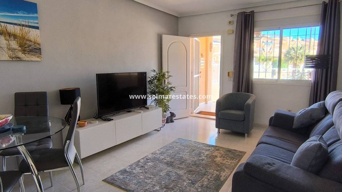 2 sypialnia Dom na sprzedaż w Dona Pepa z basenem - 195 000 € (Ref: 10121051)
