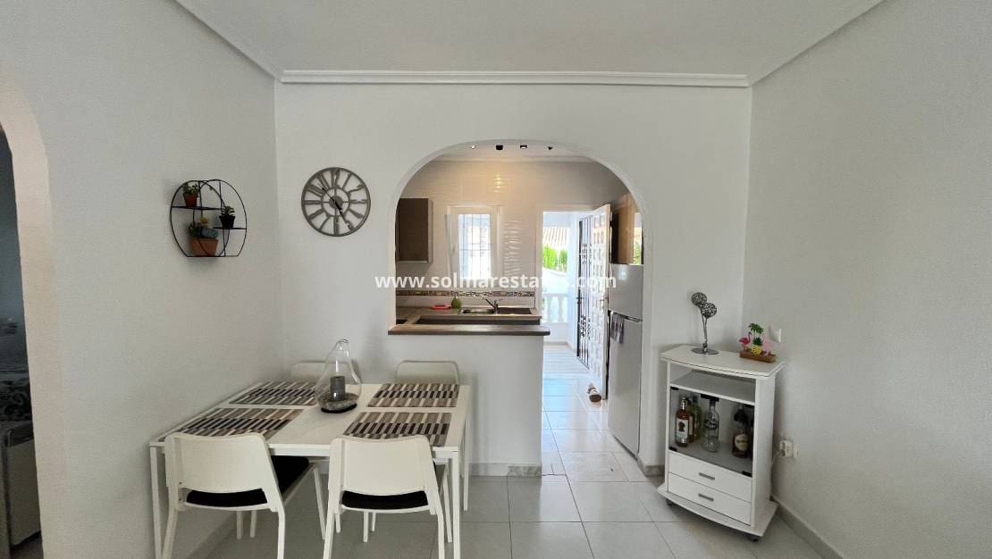2 makuuhuone Huoneisto myytävänä paikassa Villamartin - 179 500 € (Ref: 10127305)