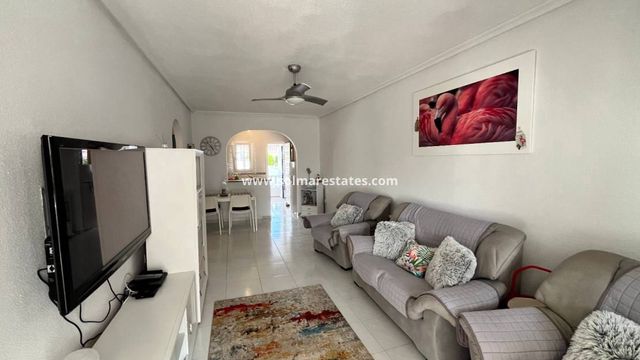 2 makuuhuone Huoneisto myytävänä paikassa Villamartin, Orihuela - 179 500 € (Ref: 10127305)