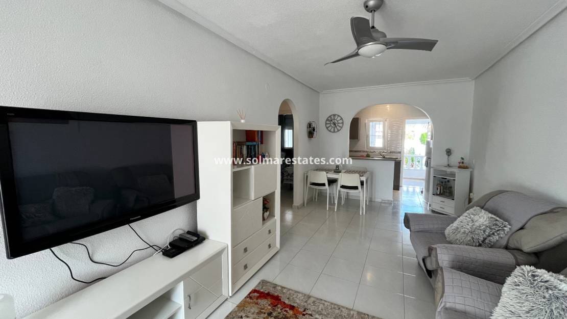 2 makuuhuone Huoneisto myytävänä paikassa Villamartin - 179 500 € (Ref: 10127305)