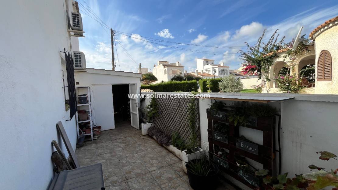3 sypialnia Dom blizniak na sprzedaż w Villamartin - 245 000 € (Ref: 10127306)