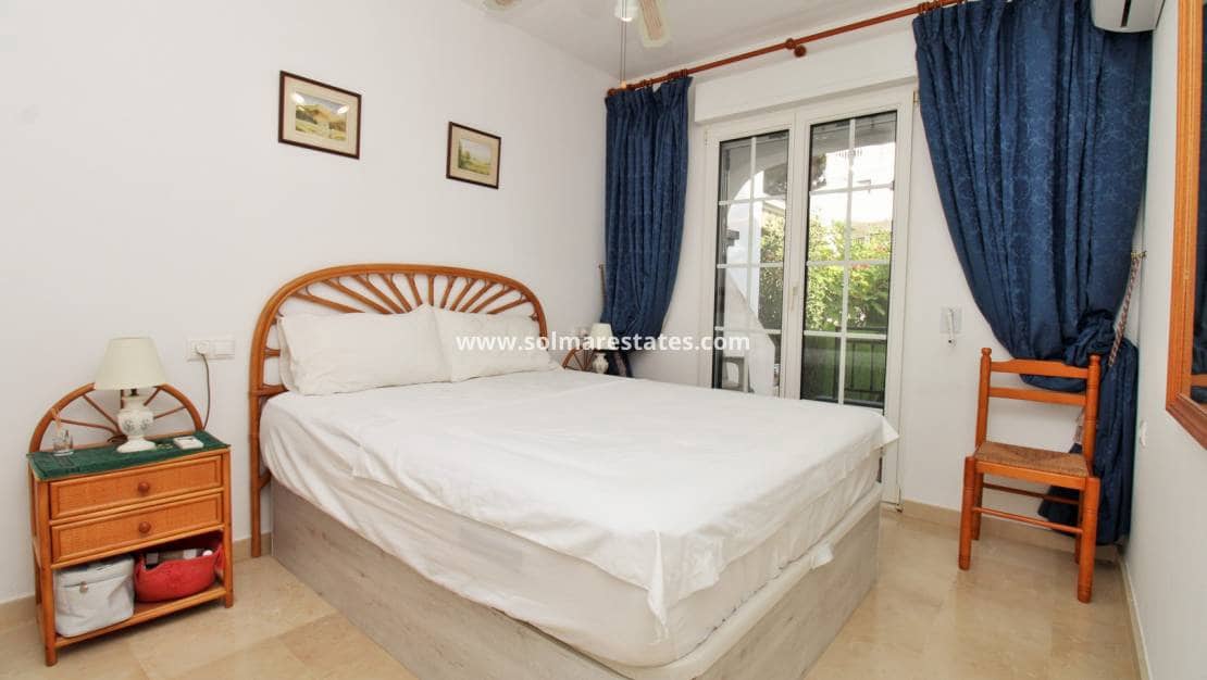 2 sypialnia Bungalow na sprzedaż w Villamartin z basenem - 219 950 € (Ref: 10130619)