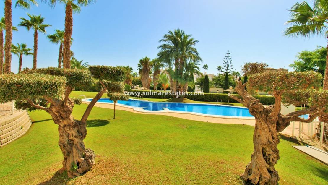 2 quarto Apartamento para venda em Villamartin com piscina garagem - 184 900 € (Ref: 10130620)